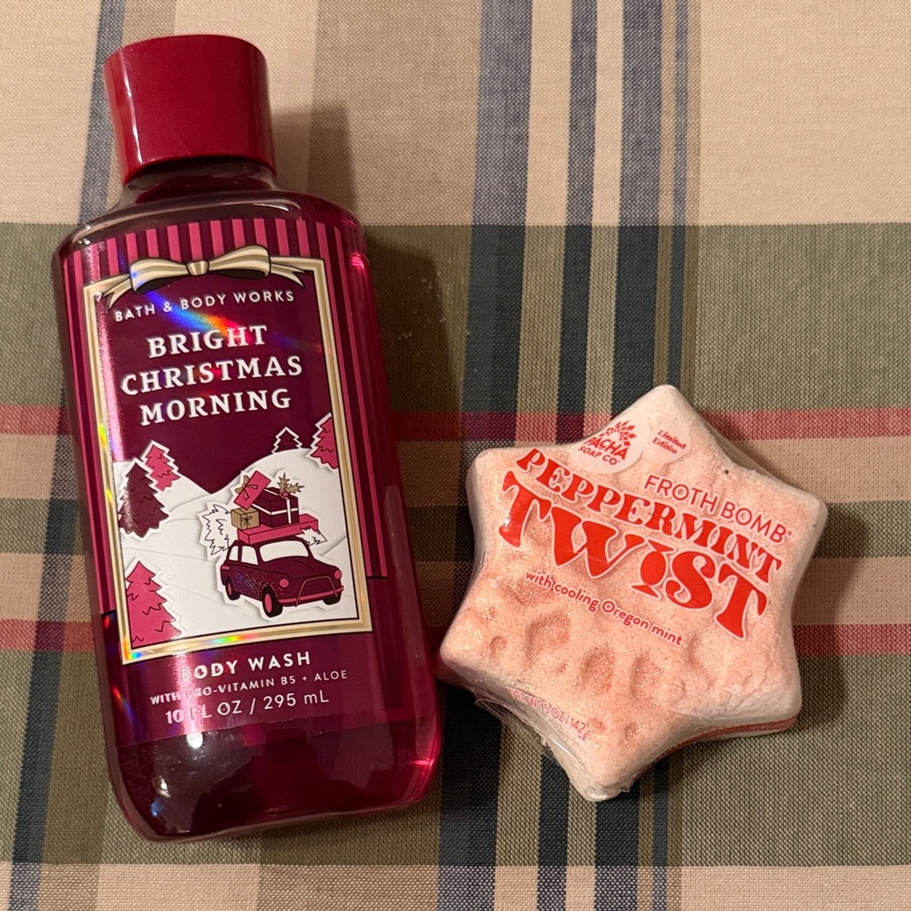 Bath & Body Works Bright Christmas Morning Body Wash and Pacha Bath Frother Bomb